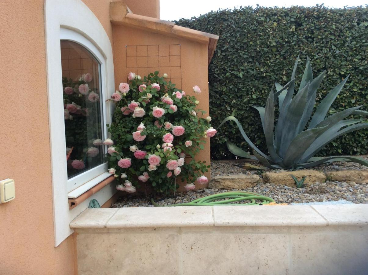 Les Lavandes Alleins Exterior foto